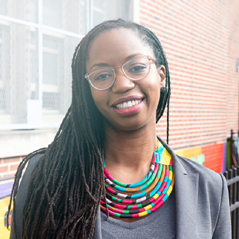 Headshot of Elizabeth Clay Roy